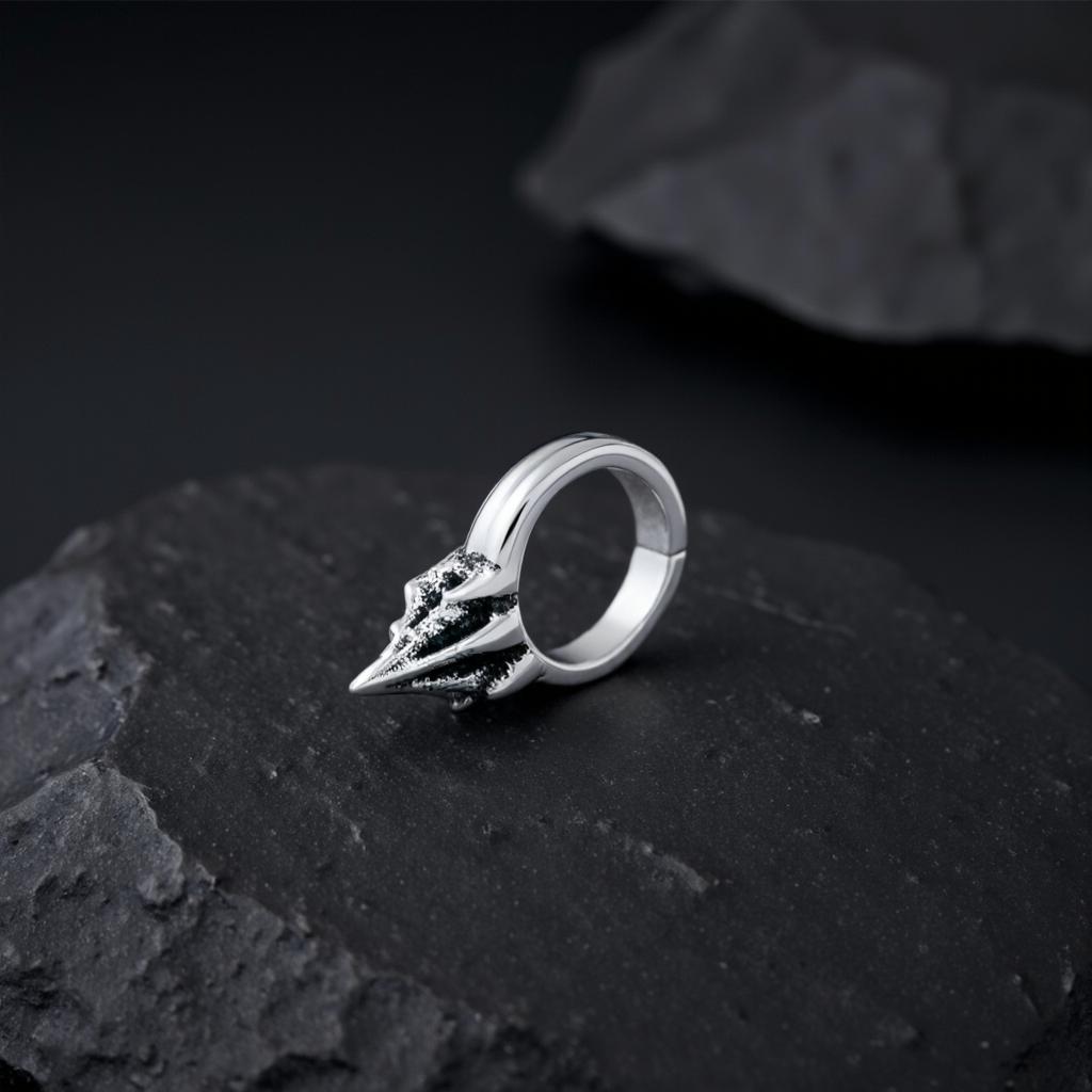 Edgy Ring
